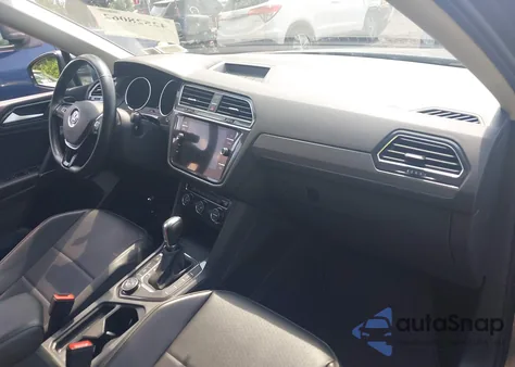 2018 Volkswagen Tiguan 2.0T Se/2.0T Sel z USA, uszkodzony, nr VIN 3VV2B7AX8JM068960